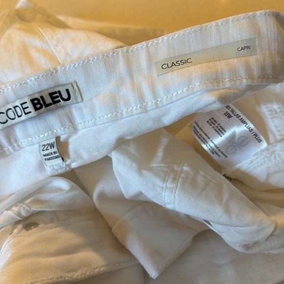 CODE BLEU Classic Straight Leg Cropped Capri White Jeans Size 22W 24W Plus NEW - Picture 14 of 14